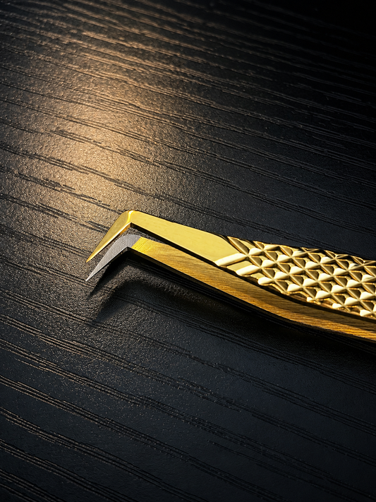 Luxe Precision™ Short Boot Volume Tweezer