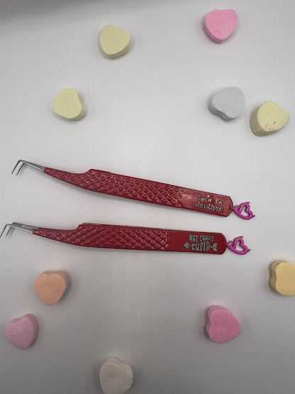 90 degree fine point tweezer with fiber tip