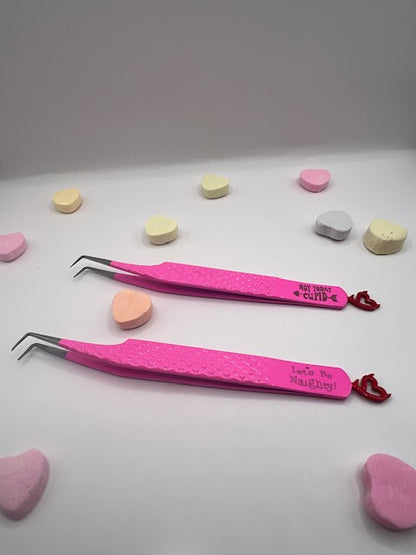 90 degree fine point tweezer with fiber tip
