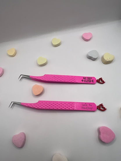 90 degree fine point tweezer with fiber tip